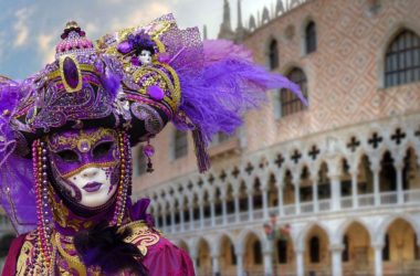 Karneval v Benátkách láká turisty. Proč ho vidět?